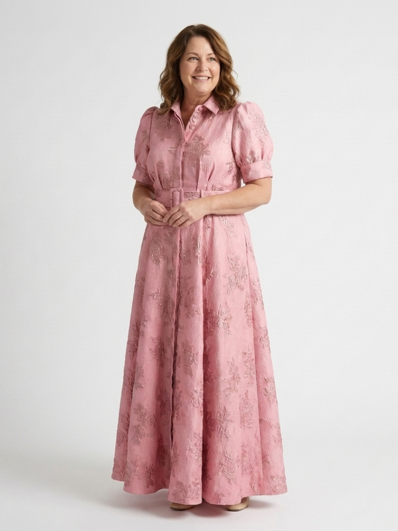 Kira | Vestido camisero largo de manga corta con cinturón y estampado floral en relieve