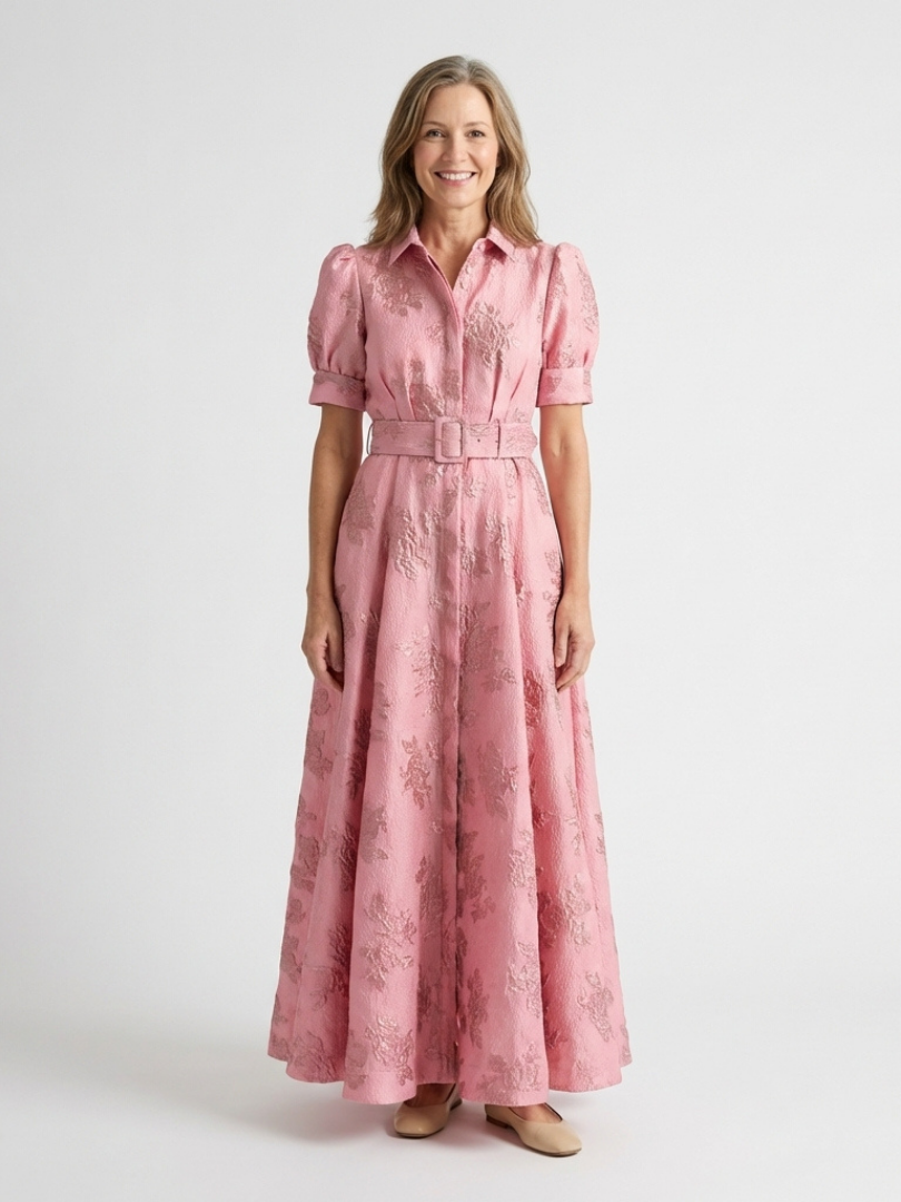 Kira | Vestido camisero largo de manga corta con cinturón y estampado floral en relieve