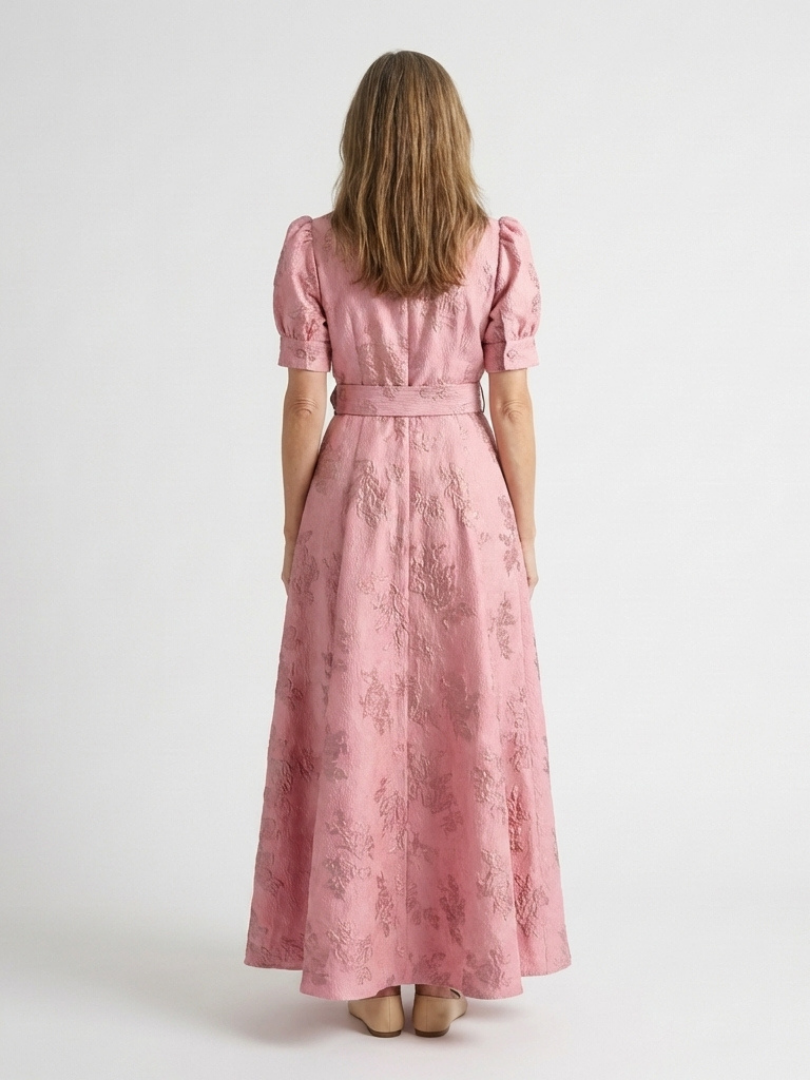 Kira | Vestido camisero largo de manga corta con cinturón y estampado floral en relieve