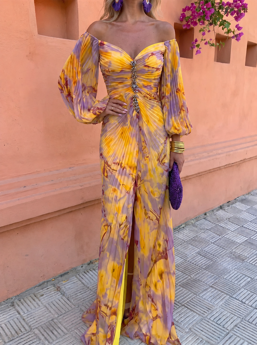 Mía | Vestido largo con estampado floral y escote profundo