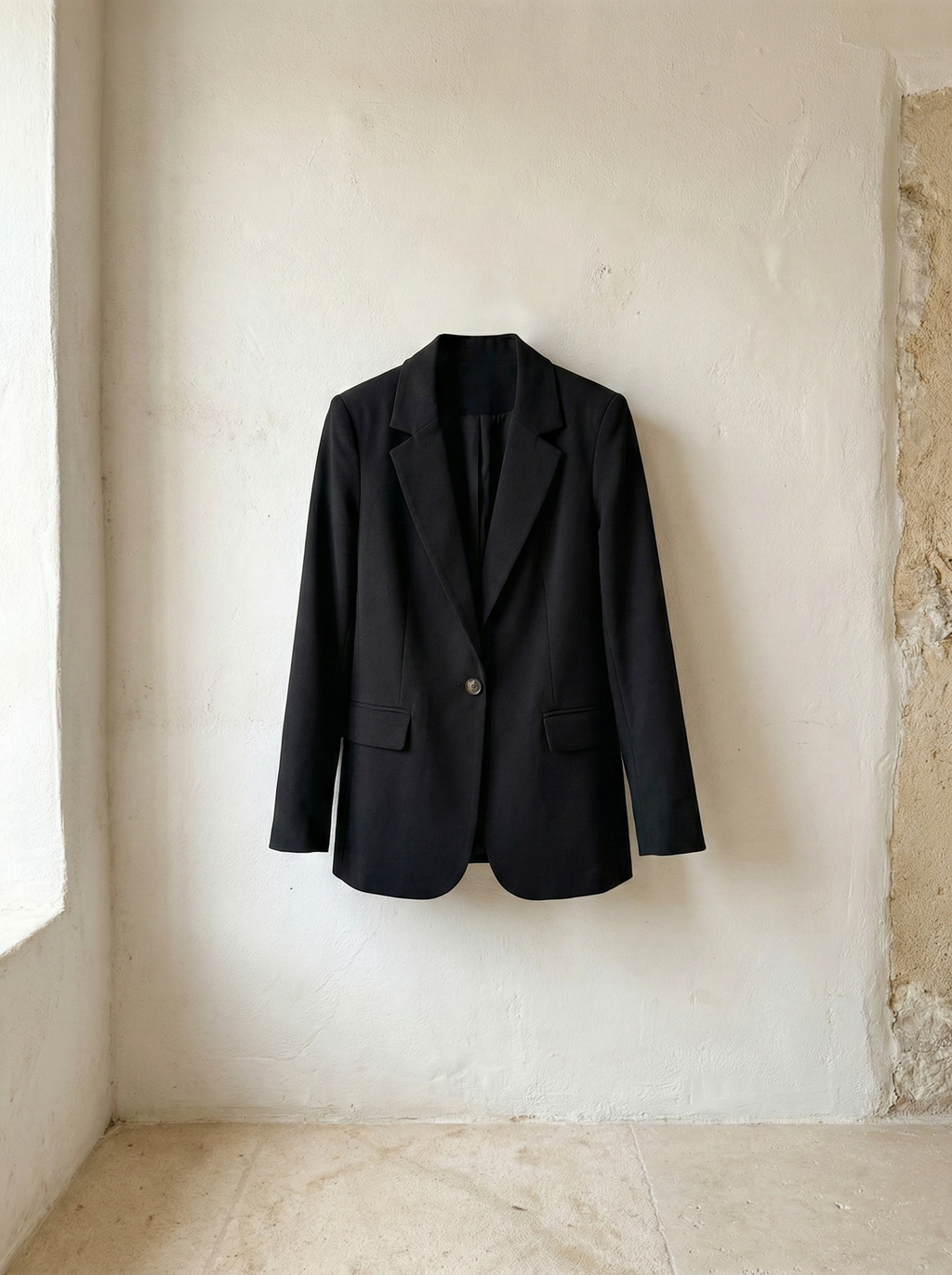 Blazer ejecutiva elegante con botón Carey